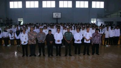 Calon Peserta Pilkades Serentak tahun 2023 Tandatangani Deklarasi Damai di GOR sukung kotabumi