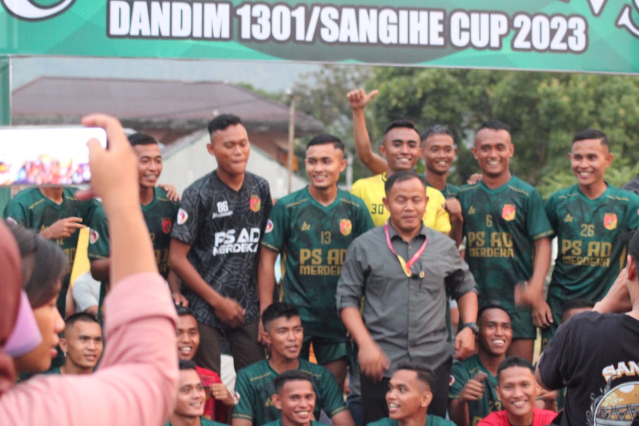 Wakili Pj Bupati Sangihe Sekda Resmi Tutup Turnamen Sepak Bola Dandim Cup Kompas Id