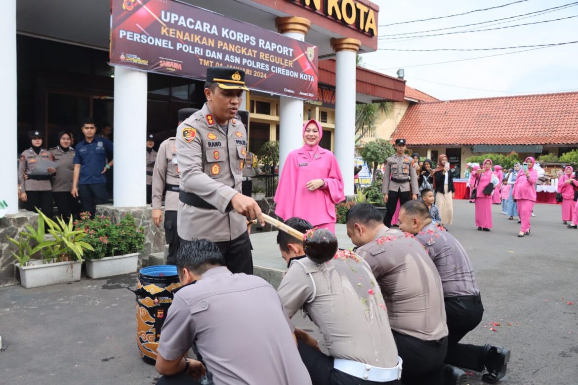 Polres Cirebon Kota Gelar Upacara Kenaikan Pangkat Periode Januari