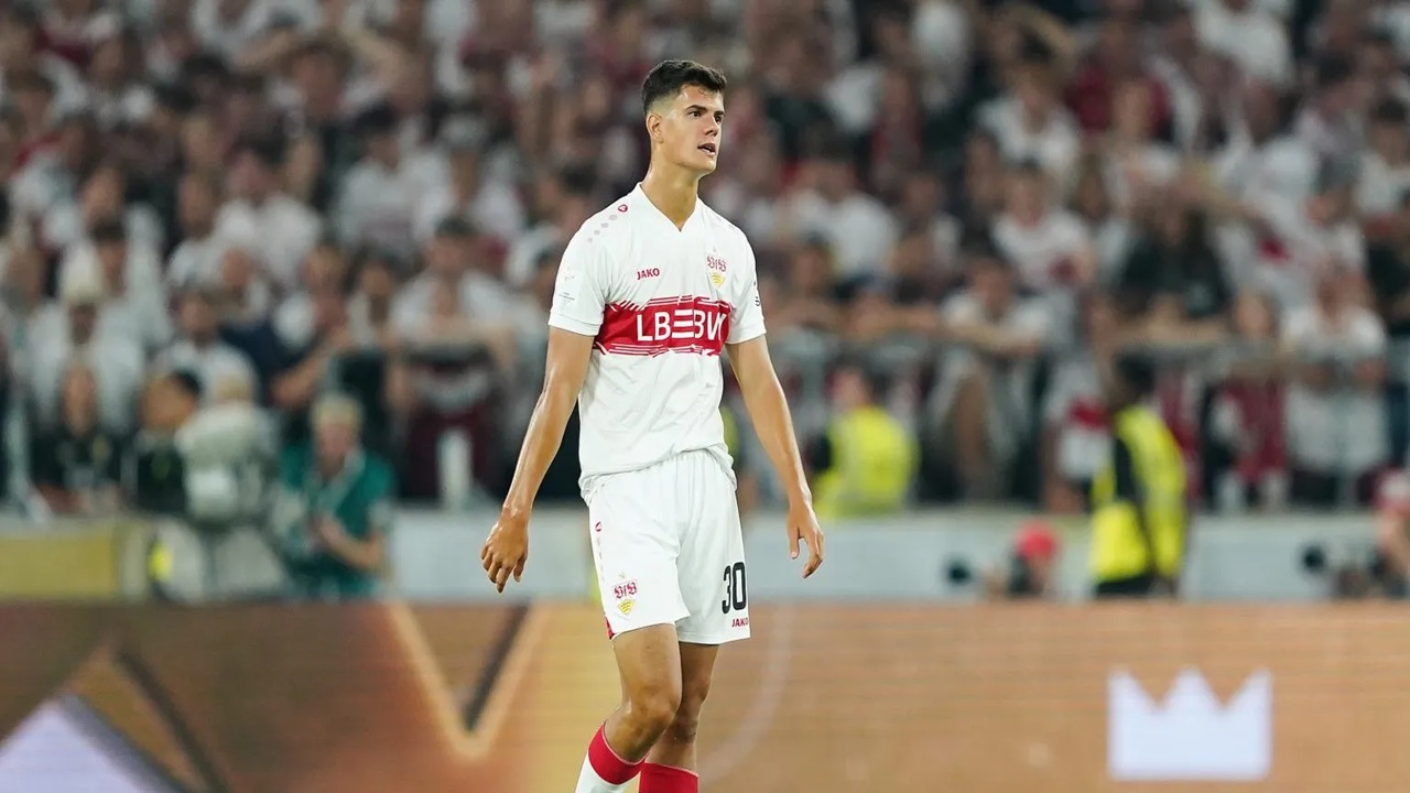 Chema Andres persaingan antara Manchester United dan klub-klub Premier League lainnya