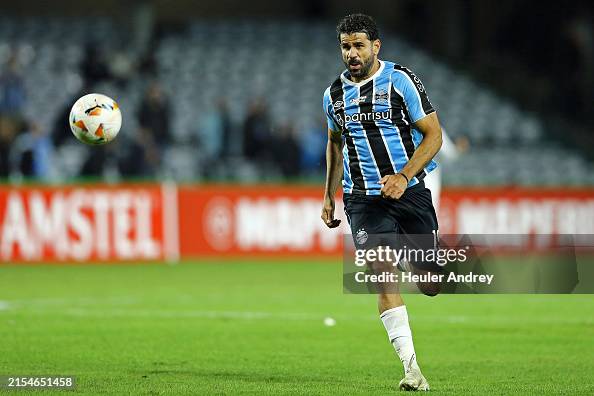 Grêmio vs The Strongest: Pertarungan Hidup Mati di Tengah Badai