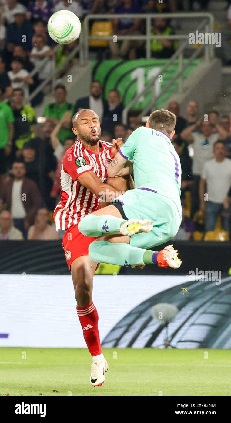 Pertarungan Pamungkas di Athena: Olympiacos vs Fiorentina, Ambisi dan Penebusan